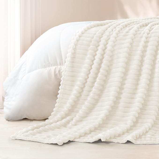 Exclusivo Mezcla Striped Fleece Throw Blanket - Image 6