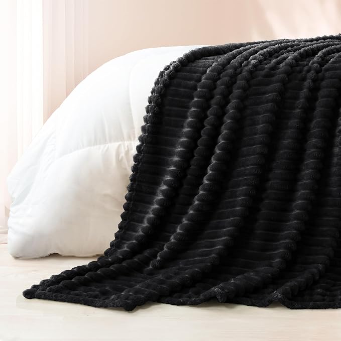 Exclusivo Mezcla Striped California King Size Fleece Blanket - Image 5