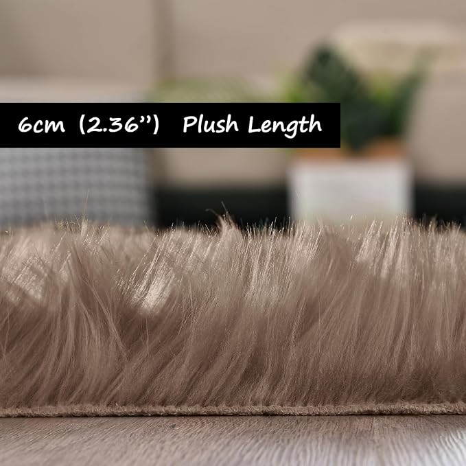 Goolela Beige Circle Faux Fur Rug 3ft Fuzzy Furry Small Round Sheepskin Rug - Image 3