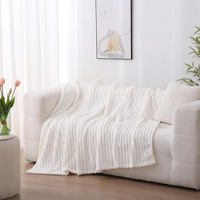 Cream White Fleece Throw Blanket 50”×60” - Image 2