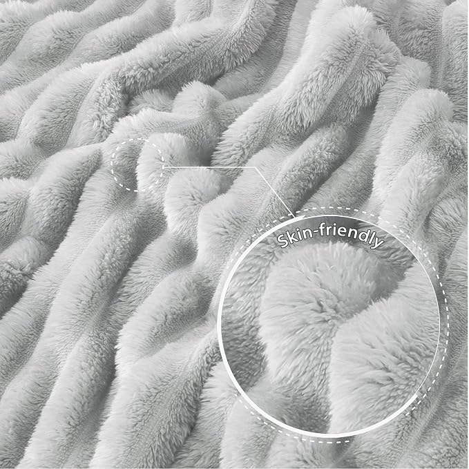 Exclusivo Mezcla Striped California King Size Fleece Blanket - Image 6