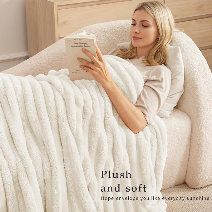 Exclusivo Mezcla Striped Fleece Throw Blanket - Image 2