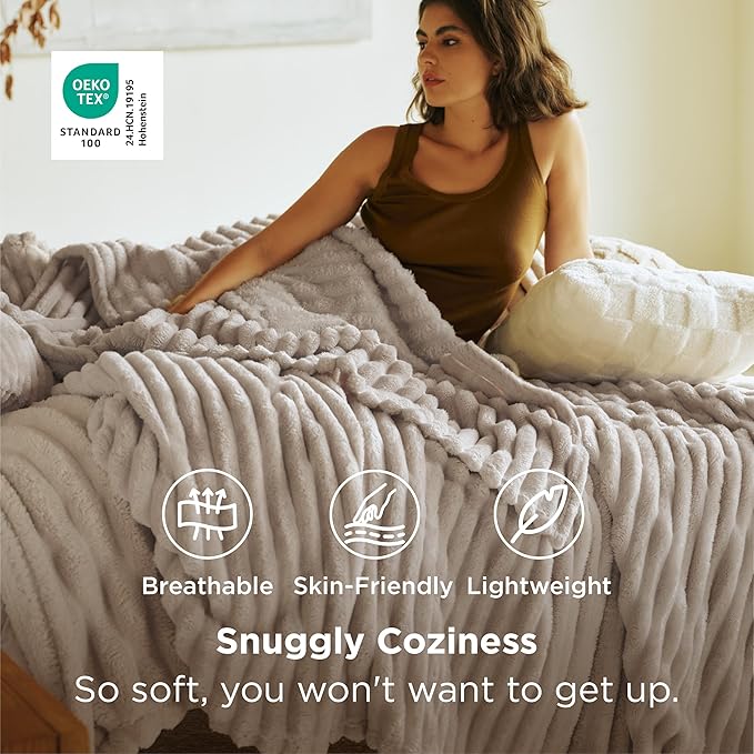 Bedsure Soft Full Size Fleece Blankets - Image 3