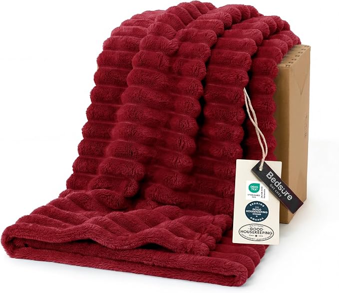 Bedsure Soft Twin XL Blanket for Bed Dorm Red 66"x90" | Birthday Gifts for by Unknown