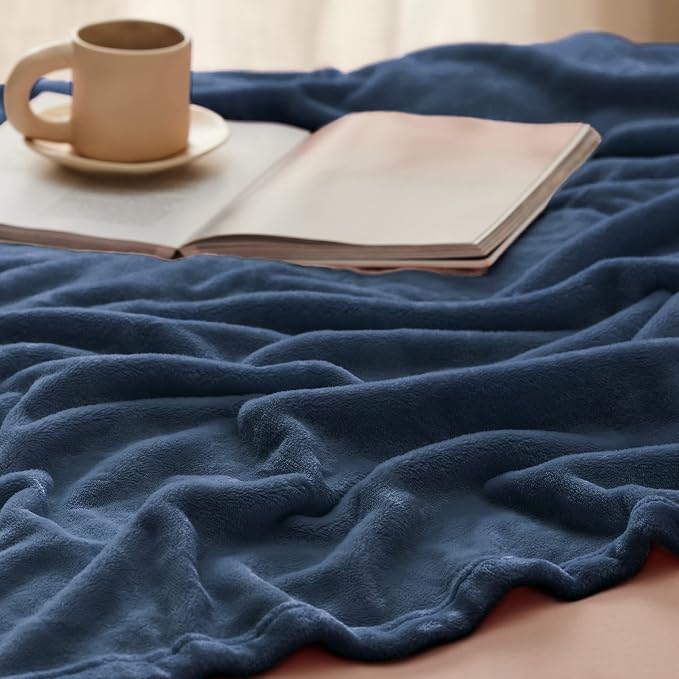 Bedsure GentleSoft Fleece Blankets Queen Size Blue - Image 5