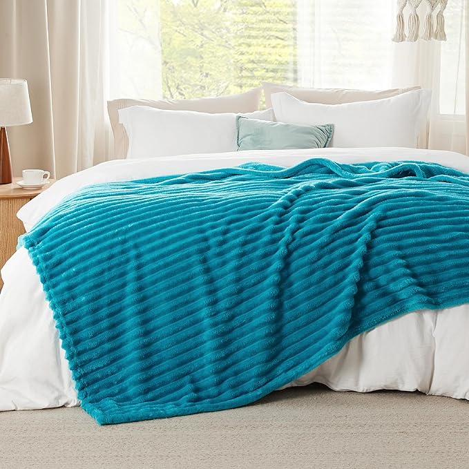Bedsure Soft Cal King Size Blanket - Image 3