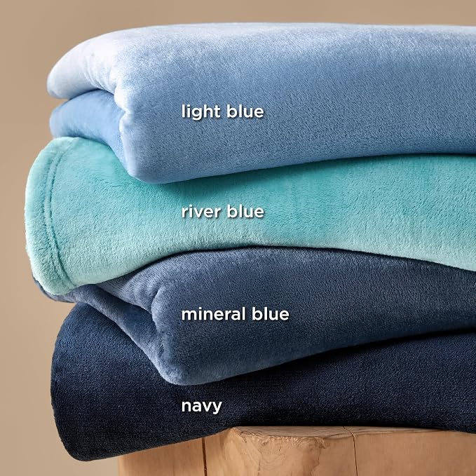 Bedsure GentleSoft Fleece Throw XL Blanket Navy - Image 4
